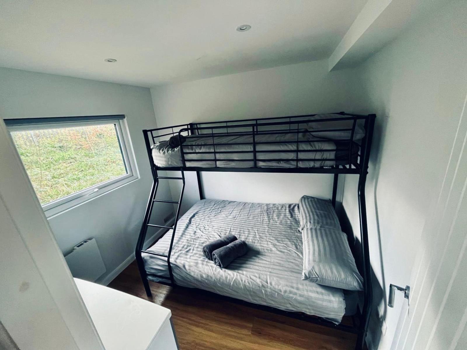 קרנארפון Cozy Snowdonia Chalet מראה חיצוני תמונה